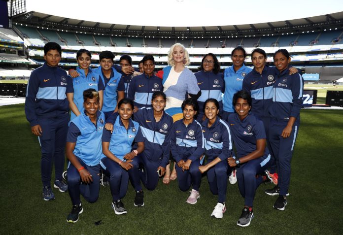 Katy Perry met with Indian women's team