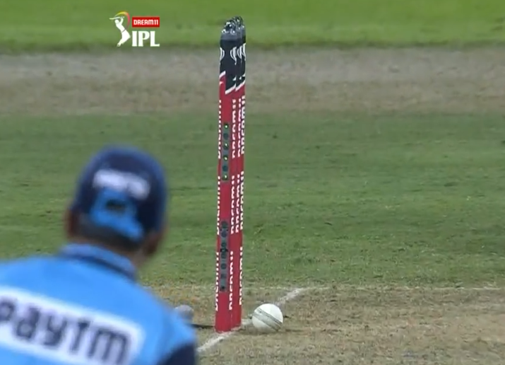 Bumrah bouncer misses to hit the stumph