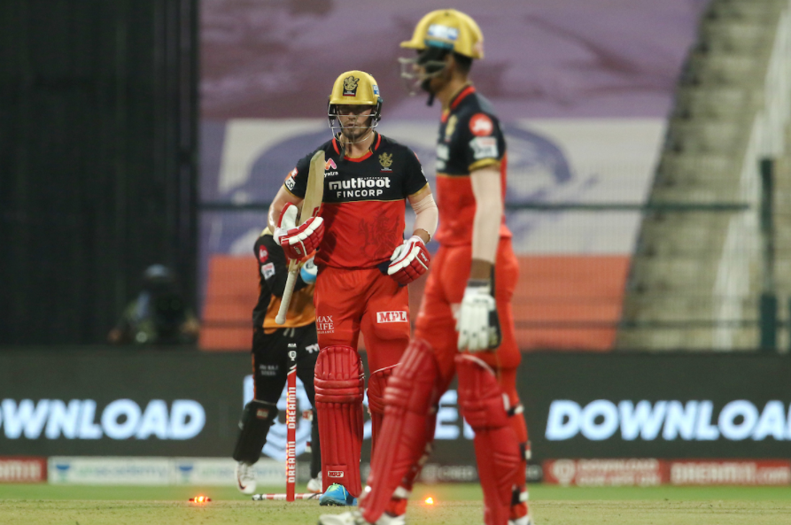 Ab de Villiers dismissed by Natarajan after scoring 56 runs