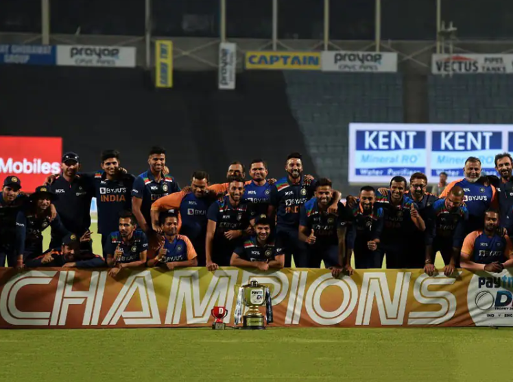 India wins ODI trophy against England