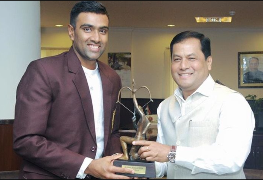 R Ashwin awarded with the Arjuna Award in 2014