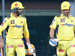 MS Dhoni and Jadeja playing for CSK